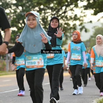 Runner Photo 8236018