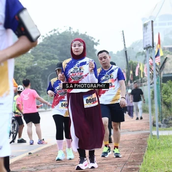 Runner Photo 8236021