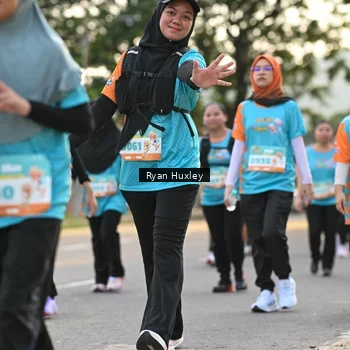 Runner Photo 8236023