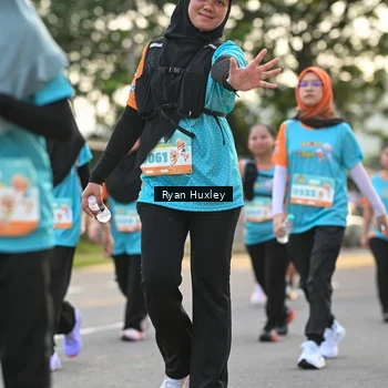 Runner Photo 8236025
