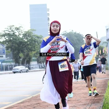Runner Photo 8236029