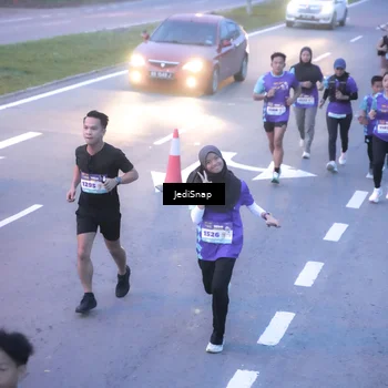 Runner Photo 8236047