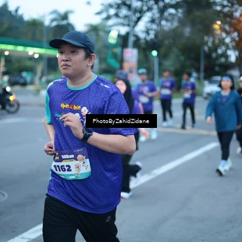 Runner Photo 8236065