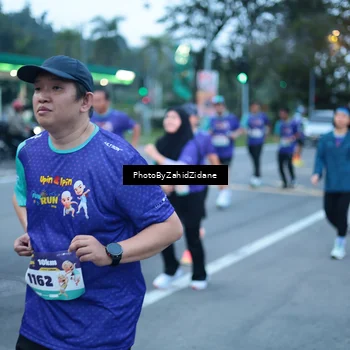 Runner Photo 8236079