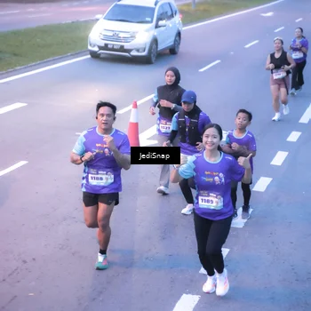 Runner Photo 8236094