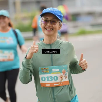 Runner Photo 8236100