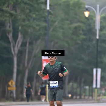Runner Photo 8236115