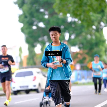 Runner Photo 8236120