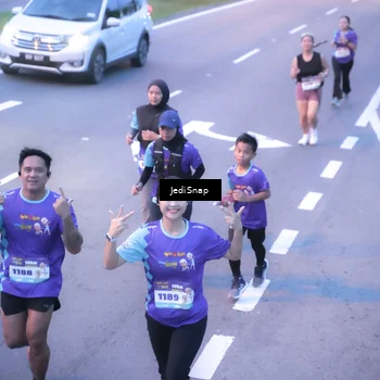 Runner Photo 8236122