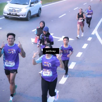 Runner Photo 8236140