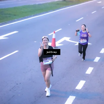 Runner Photo 8236159