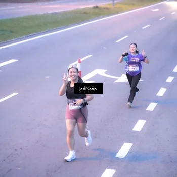 Runner Photo 8236162
