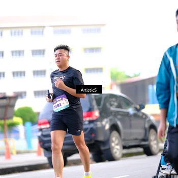 Runner Photo 8236201