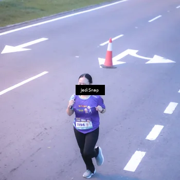 Runner Photo 8236219