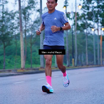 Runner Photo 8236240