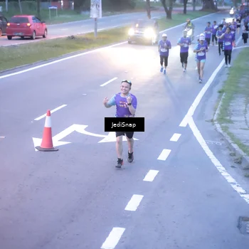 Runner Photo 8236247