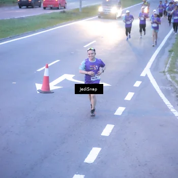 Runner Photo 8236252
