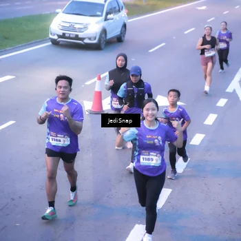 Runner Photo 8236260