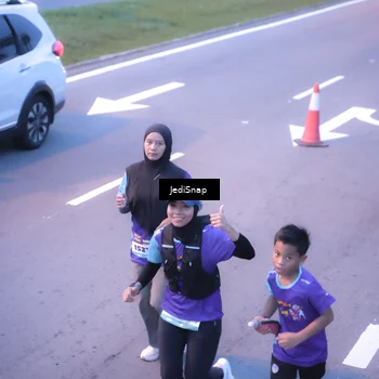 Runner Photo 8236267