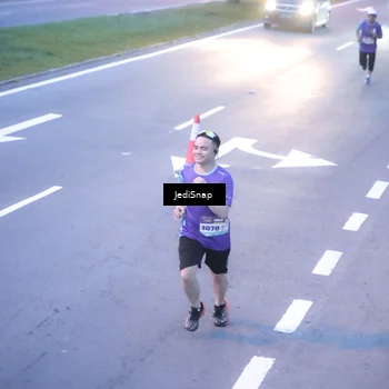 Runner Photo 8236297