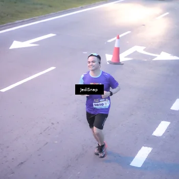 Runner Photo 8236323
