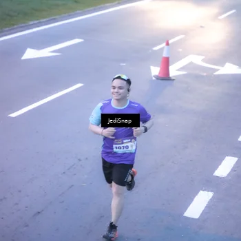 Runner Photo 8236336