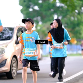 Runner Photo 8236341