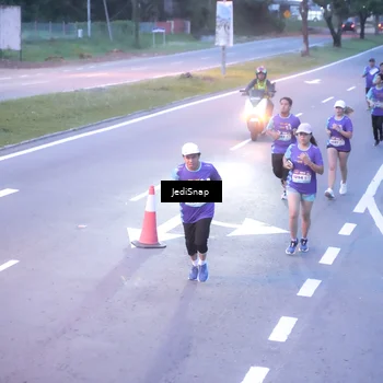 Runner Photo 8236391