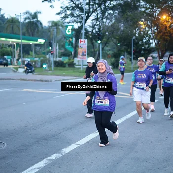Runner Photo 8236400