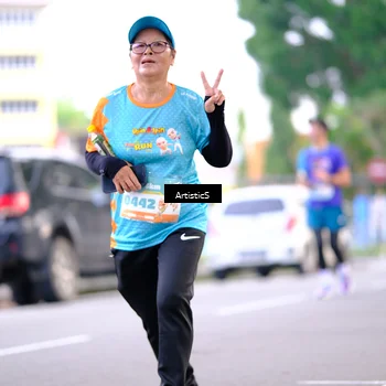 Runner Photo 8236402