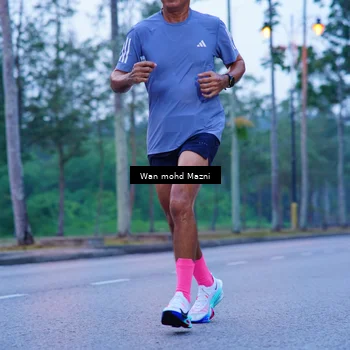 Runner Photo 8236413