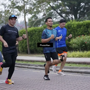 Runner Photo 8236552