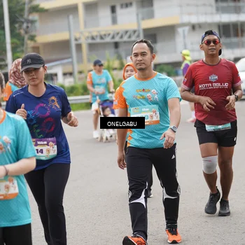 Runner Photo 8236652