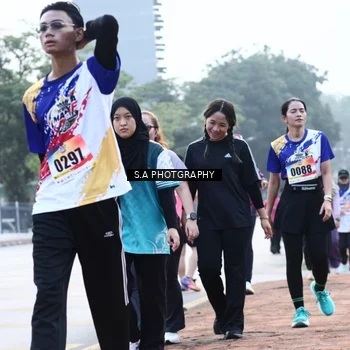 Runner Photo 8236747