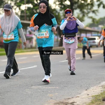 Runner Photo 8236764