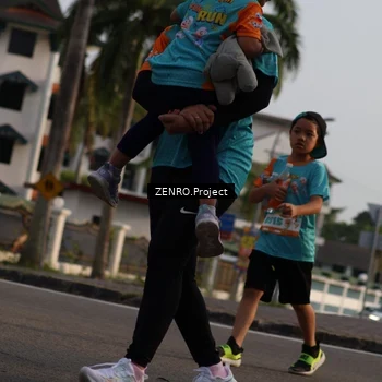 Runner Photo 8236788