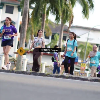Runner Photo 8236800