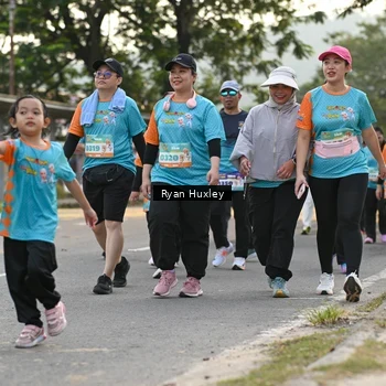 Runner Photo 8236811