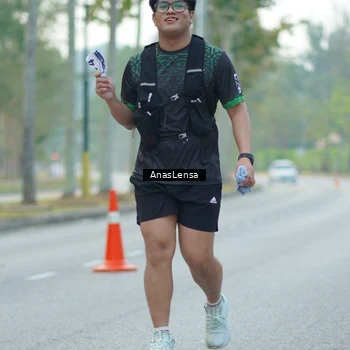 Runner Photo 8236818