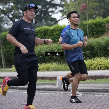 Runner Photo 8236833