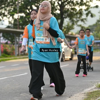 Runner Photo 8236857