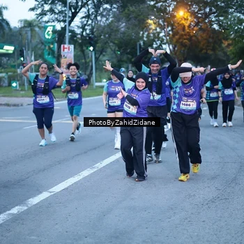 Runner Photo 8236884