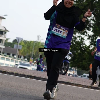 Runner Photo 8236897