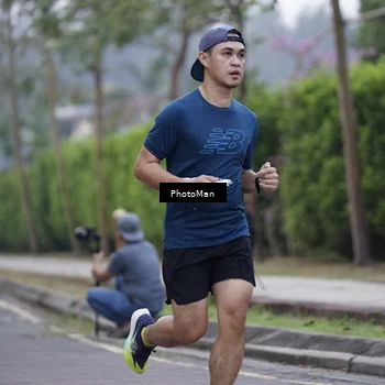 Runner Photo 8236956