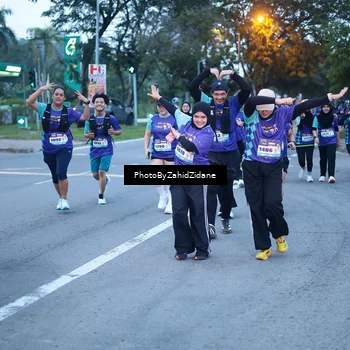 Runner Photo 8236972
