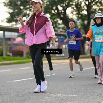 Runner Photo 8236998