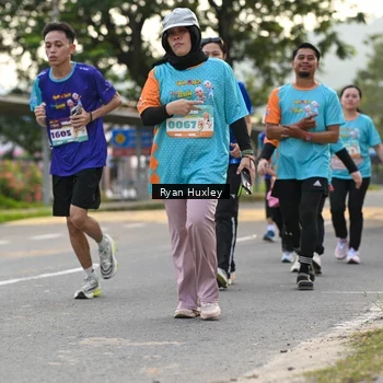 Runner Photo 8237001
