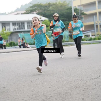 Runner Photo 8237013