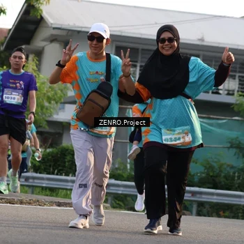 Runner Photo 8237024