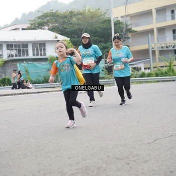 Runner Photo 8237040